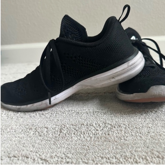 APL TechLoom Pro Sneakers - Picture 4 of 5